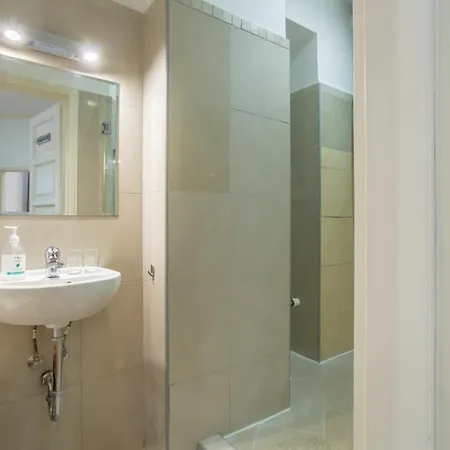 Appartamento Ultra New Large And Quiet Budapest