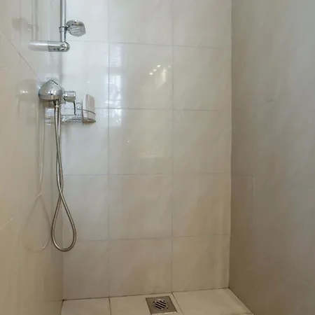 Апартаменты Ultra New Large And Quiet *