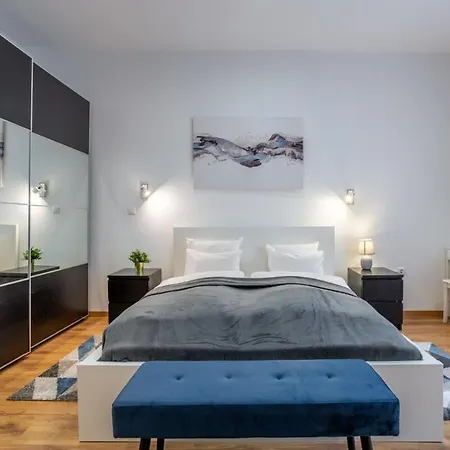 Ultra New Large And Quiet Апартаменты *