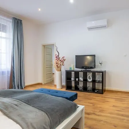 Ultra New Large And Quiet Daire